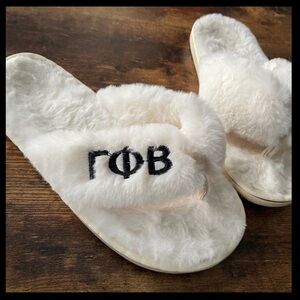 Gamma Phi Beta Faux Fur Slippers | Cream | Size Small (5–6)